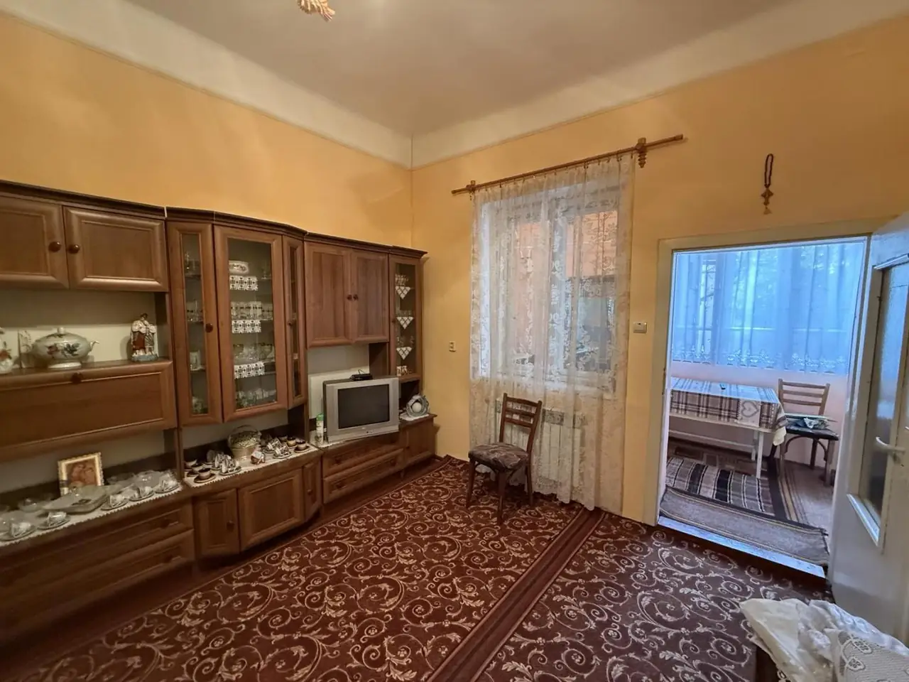 Затишний будинок-квартира в центрі Виноградова